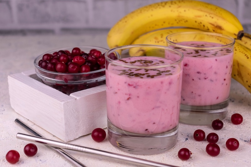 Hampasmoothie med bär och banan